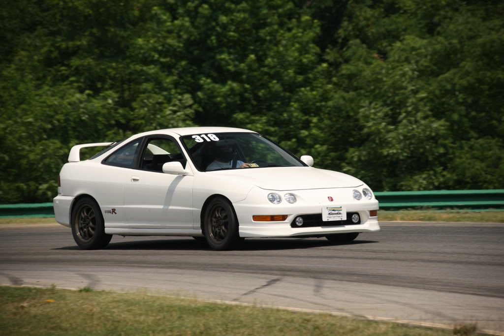 http://i172.photobucket.com/albums/w12/ihatemakingpasswords/integra6-01085.jpg