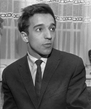 ... of internet activity when I noticed a picture of a young Vladimir Ashkenazy. OMG I think he is kinda attractive - anyone agree? or had similar thoughts? - VladimirAshkenzy2