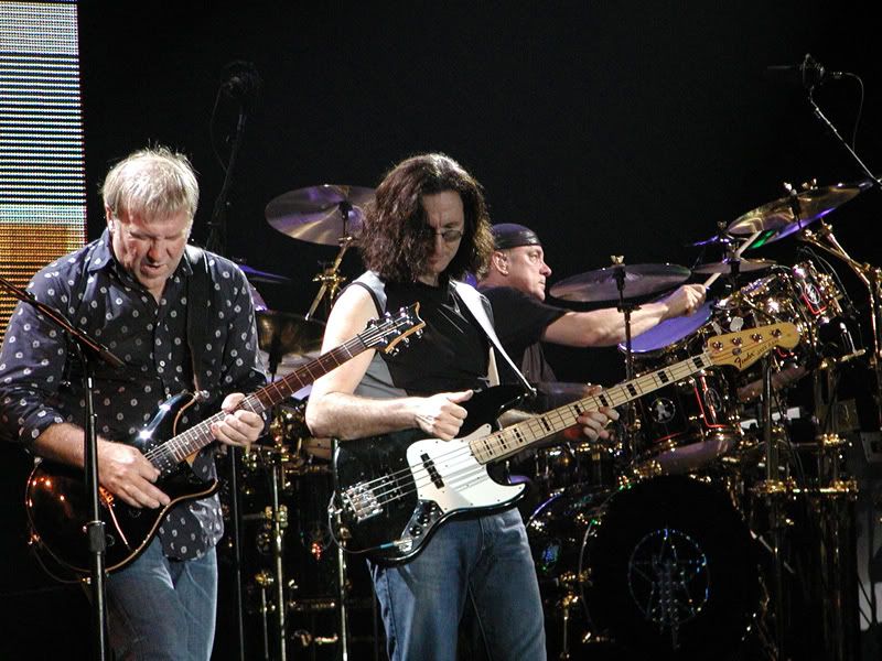  photo Rush-in-concert.jpg