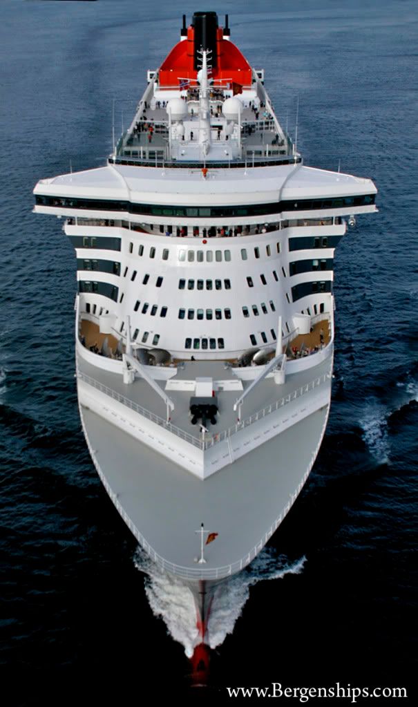 QM2front3.jpg