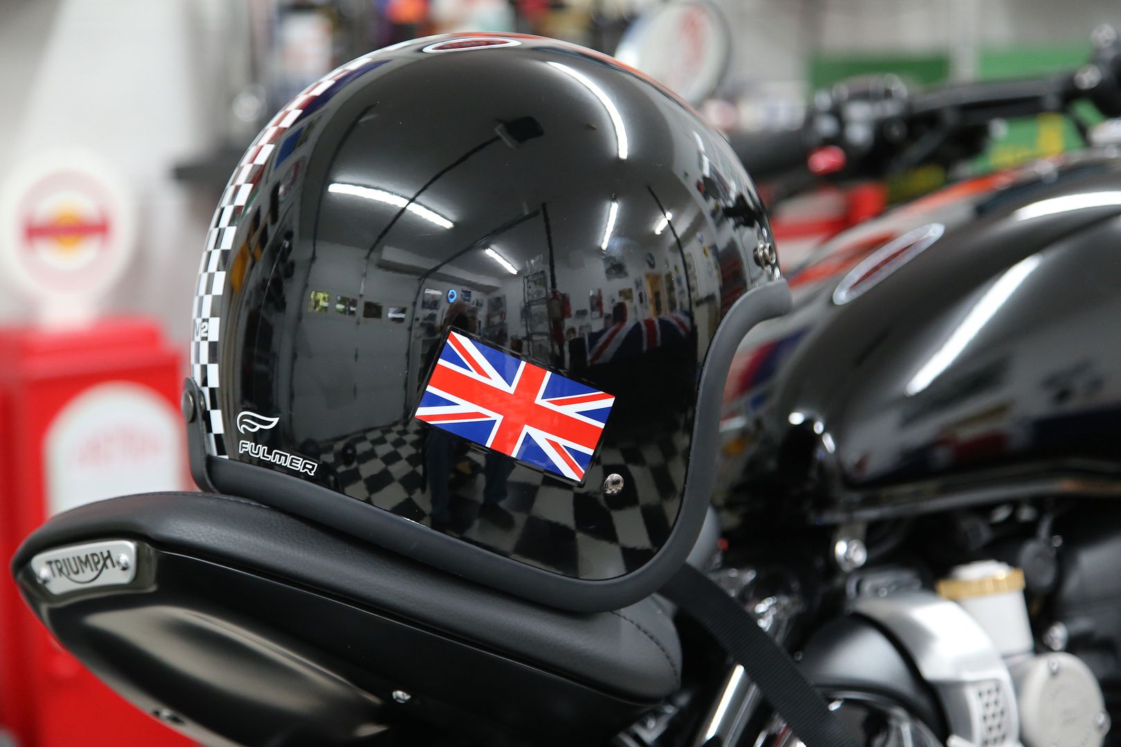 The Best Bobber Helmet? | Triumph Bobber Forum