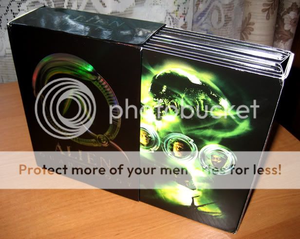 http://i172.photobucket.com/albums/w7/4alexf/DVD%20Mania/AlienQuadrilogyR1Digipack_11.jpg