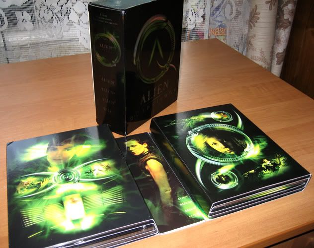 http://i172.photobucket.com/albums/w7/4alexf/DVD%20Mania/AlienQuadrilogyR1Digipack_20.jpg