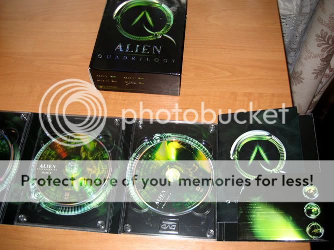 http://i172.photobucket.com/albums/w7/4alexf/DVD%20Mania/AlienQuadrilogyR1Digipack_32.jpg