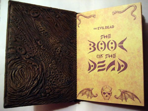 http://i172.photobucket.com/albums/w7/4alexf/DVD%20Mania/EvelDead12_BookofDeadLimitededit-23.jpg