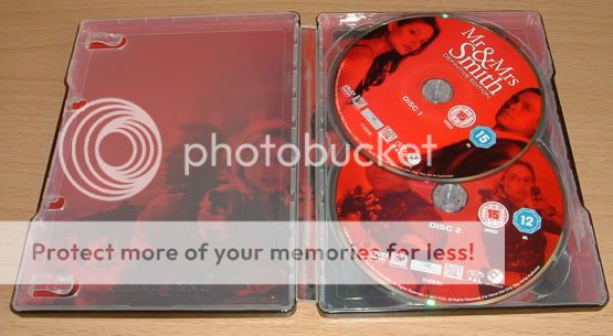 http://i172.photobucket.com/albums/w7/4alexf/DVD%20Mania/MrMrsSmith_steelbook_4.jpg