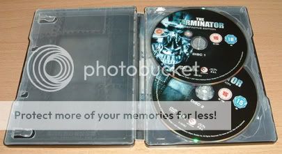 http://i172.photobucket.com/albums/w7/4alexf/DVD%20Mania/Terminator_steelbook_2.jpg