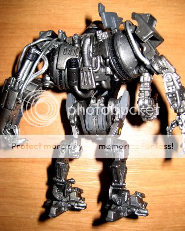 http://i172.photobucket.com/albums/w7/4alexf/Model%20Figures/KotobukiyaOneCoinSeries_ROBOCOPT-11.jpg